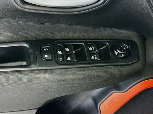 Used 2018 Jeep Renegade Sport w/ Power & Air Group AWD/4WD image 18