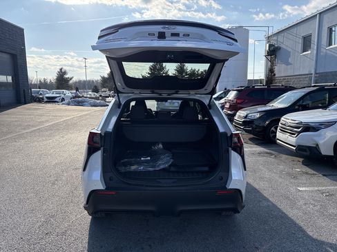 Used 2025 Subaru Solterra Premium w/ Premium Convenience Package image 12