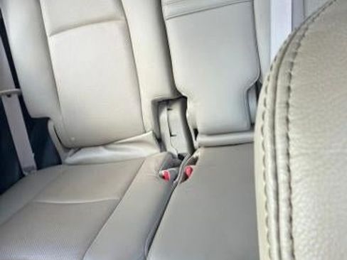 Used 2022 Toyota 4Runner Limited AWD/4WD image 6