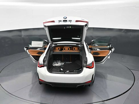 New 2026 BMW i4 eDrive40 w/ Premium Package RWD image 34