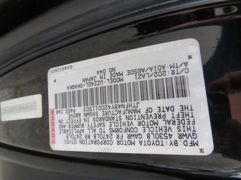 Used 2002 Lexus SC 430 Convertible image 24