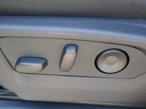 New 2026 GMC Sierra 1500 SLT w/ SLT Premium Plus Package image 14