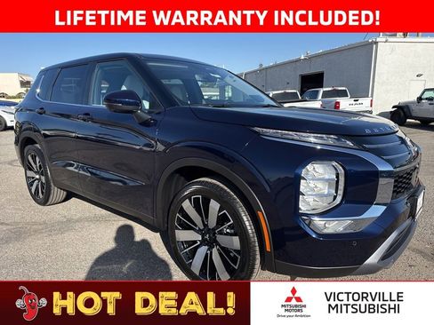 New 2026 Mitsubishi Outlander SE image 1