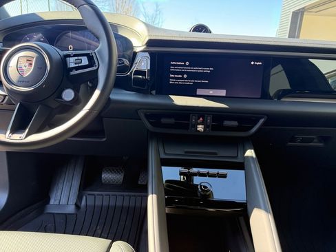 Certified 2024 Porsche Macan 4 Electric image 16