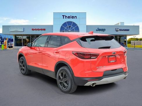 Used 2025 Chevrolet Blazer LT AWD/4WD image 3