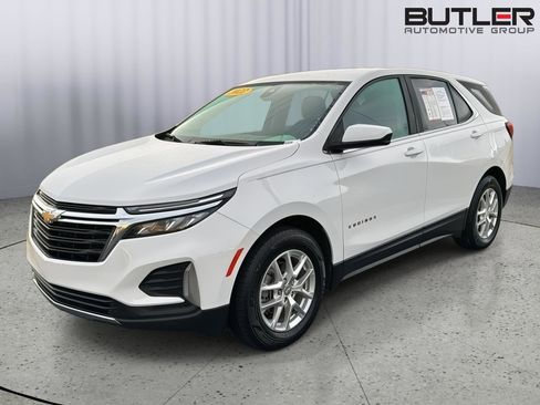 Used 2022 Chevrolet Equinox LT image 2