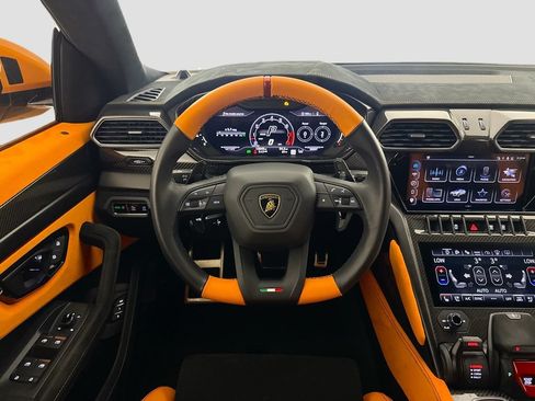 Used 2023 Lamborghini Urus Performante AWD/4WD image 24