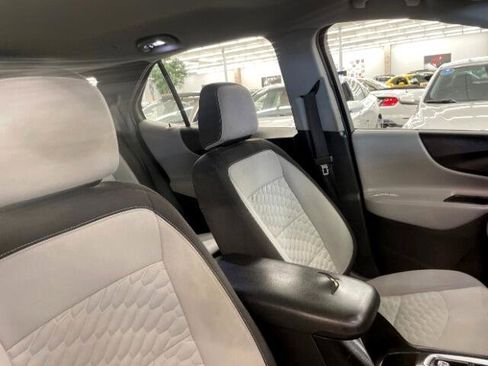 Used 2018 Chevrolet Equinox LS image 17