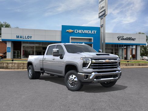 Used 2026 Chevrolet Silverado 3500 LTZ w/ LTZ Plus Package AWD/4WD image 2