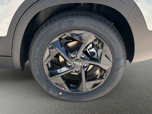 New 2026 Kia Seltos EX image 9