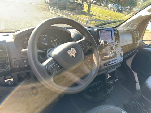 Used 2026 RAM ProMaster 2500 w/ Convenience Group FWD image 13