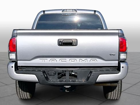 Used 2020 Toyota Tacoma TRD Sport w/ Technology Package image 5