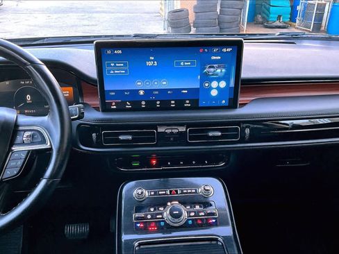 Used 2022 Lincoln Nautilus Reserve w/ Monochromatic Package image 6