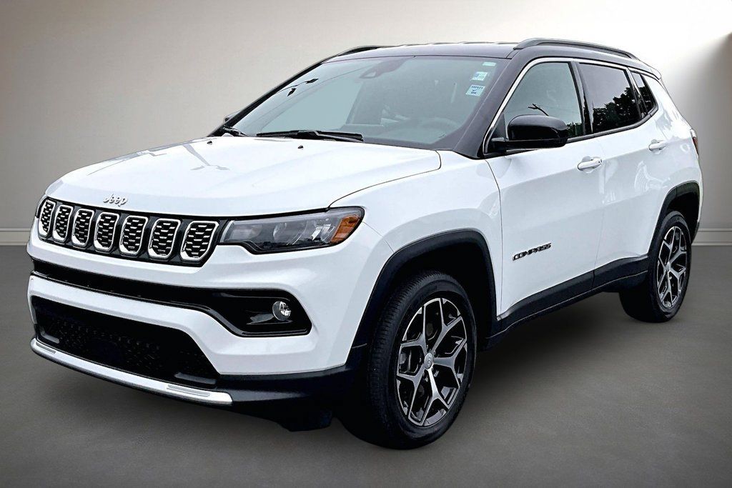 Used 2024 Jeep Compass Limited AWD/4WD image 3