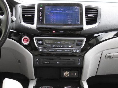 Used 2016 Honda Pilot Elite image 38