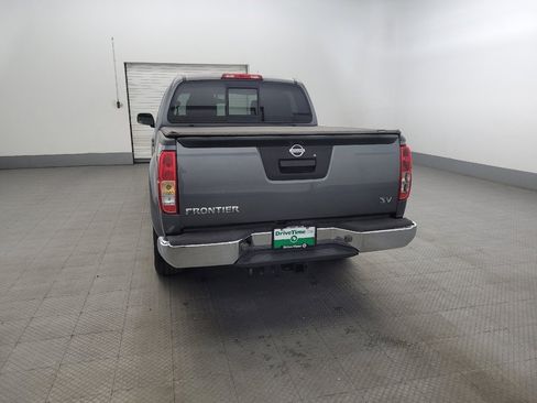 Used 2018 Nissan Frontier SV image 6