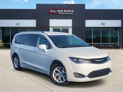 Used 2018 Chrysler Pacifica Touring-L Plus w/ Tire & Wheel Group