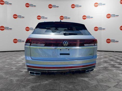 Used 2026 Volkswagen Atlas Cross Sport SEL Premium R-Line AWD/4WD image 4