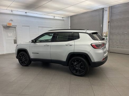 New 2025 Jeep Compass Latitude w/ Sun & Sound Group image 5