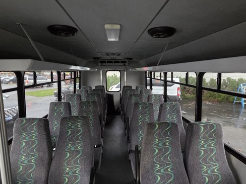 Used 2007 Ford E-450 and Econoline 450 image 17