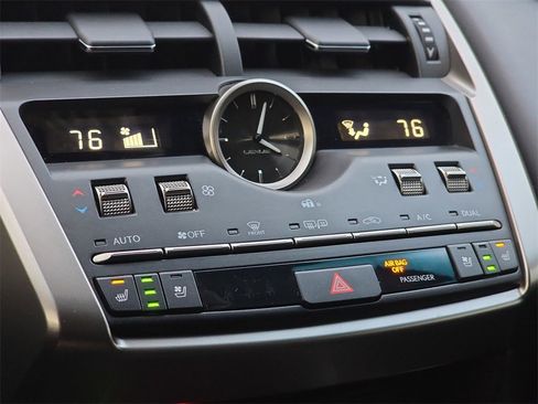 Used 2018 Lexus NX 300h AWD image 29