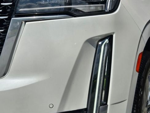 Used 2021 Cadillac Escalade ESV Premium Luxury image 16