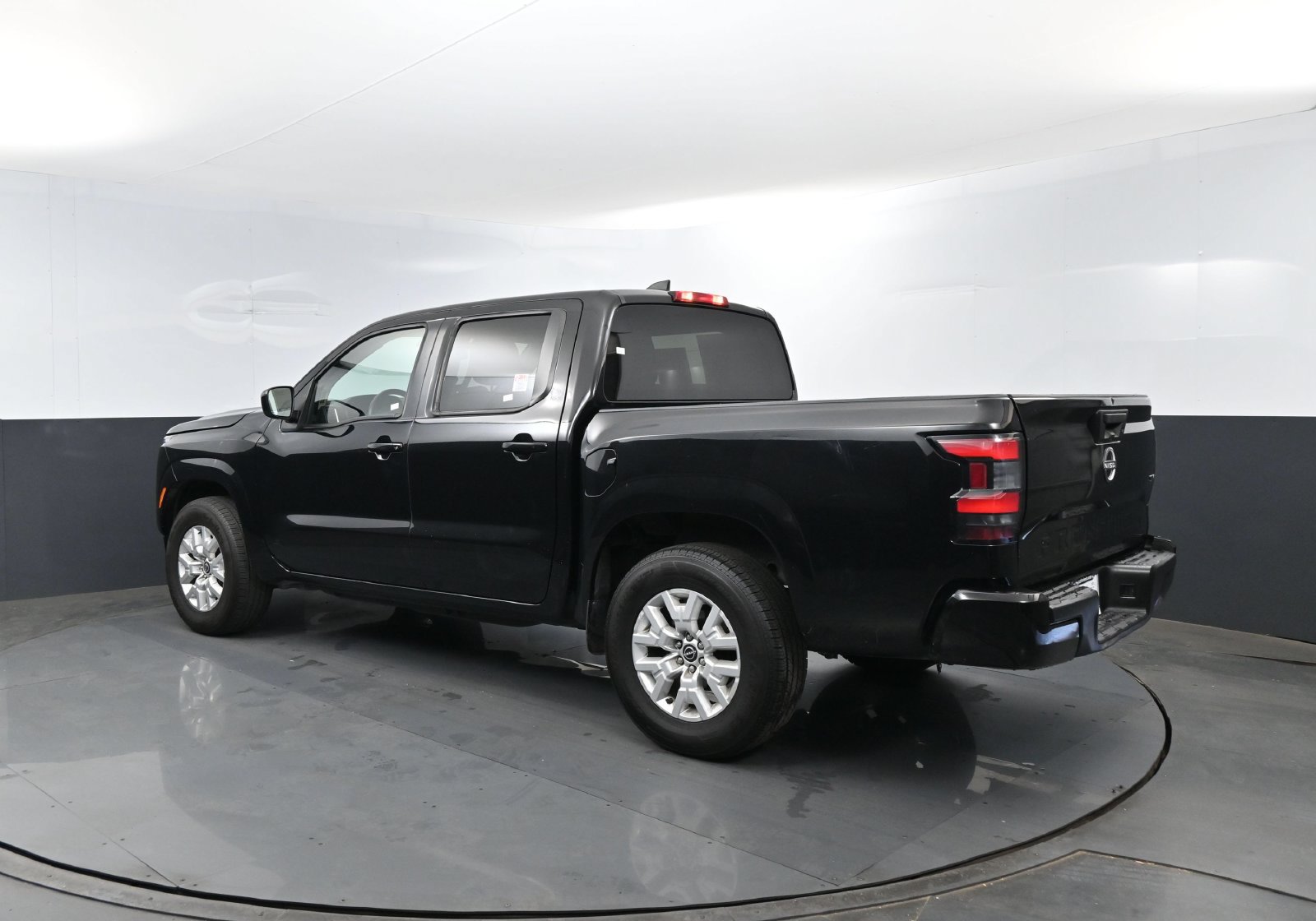 Used 2023 Nissan Frontier SV RWD image 22