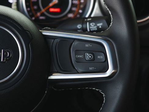 Used 2023 Jeep Gladiator Overland image 23