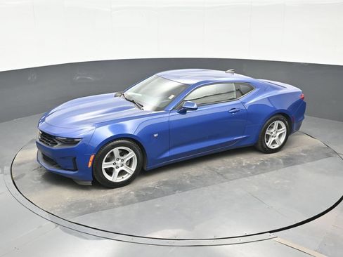 Used 2021 Chevrolet Camaro LT RWD image 15