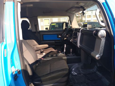 Used 2007 Toyota FJ Cruiser 4WD image 15