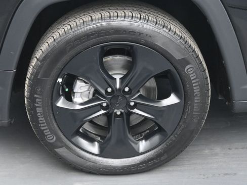 Used 2021 Jeep Compass Latitude image 25