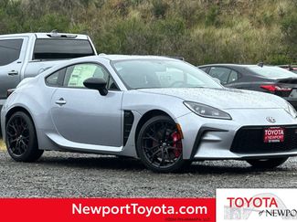 New 2026 Toyota GR86 Premium w/ GR Wheel Package (TMS RWD video 1