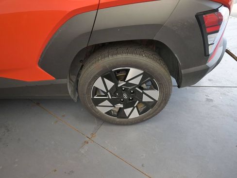 Used 2025 Hyundai Kona SEL AWD/4WD image 17