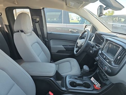 Used 2018 Chevrolet Colorado W/T w/ Custom Special Edition AWD/4WD image 3