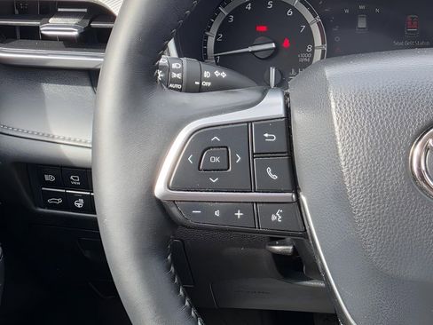 Used 2021 Toyota Highlander Platinum image 22