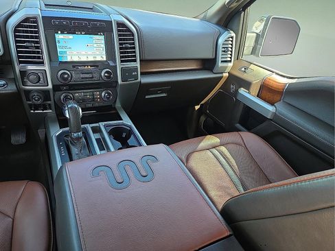 Used 2018 Ford F150 King Ranch w/ Equipment Group 601A Luxury AWD/4WD image 12