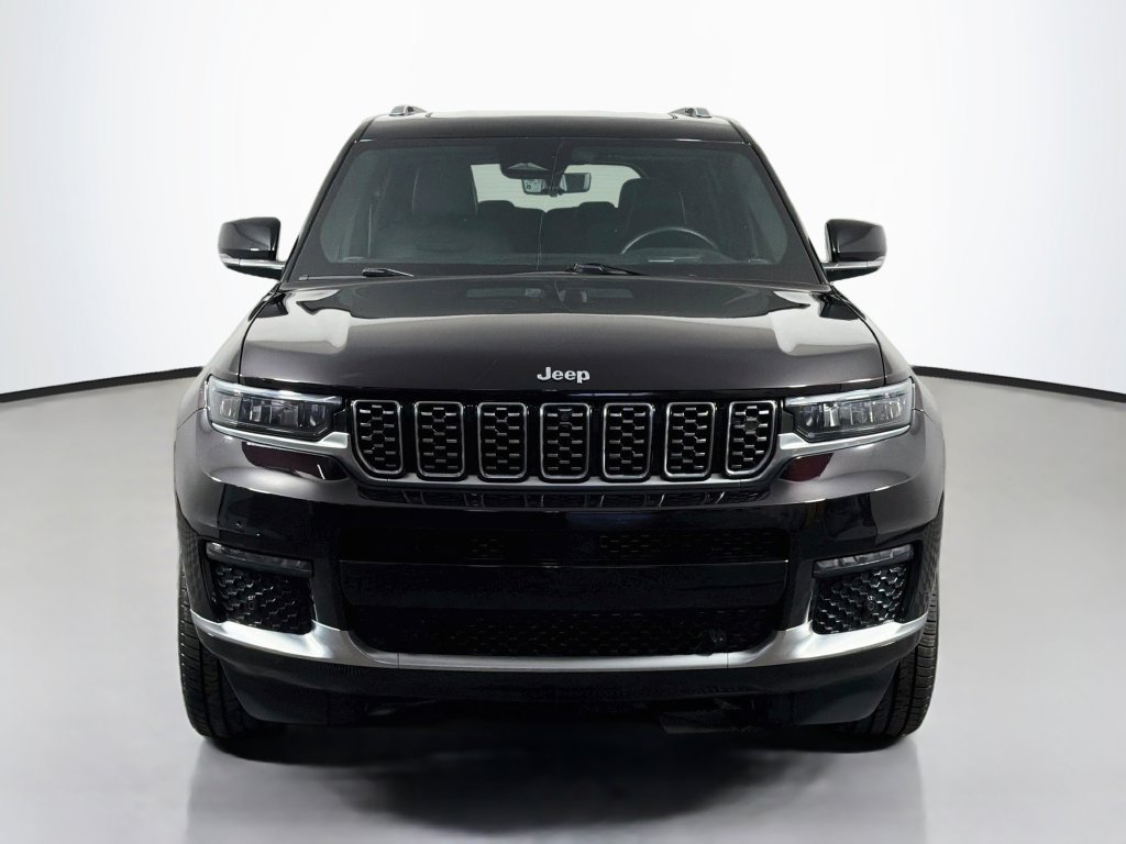 Used 2023 Jeep Grand Cherokee L Summit AWD/4WD image 2