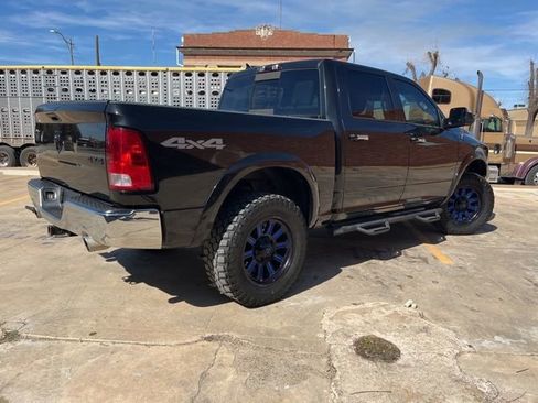 Used 2018 RAM 1500 SLT image 7