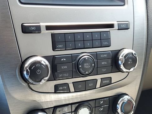 Used 2011 Ford Fusion SE FWD image 21