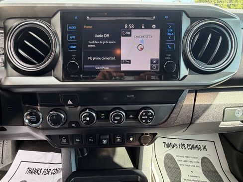 Used 2019 Toyota Tacoma TRD Off-Road w/ Technology Package AWD/4WD image 22