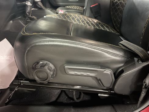 Used 2021 Jeep Wrangler Unlimited Sahara image 11