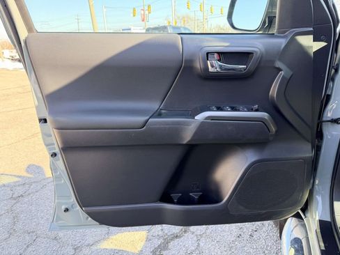 Certified 2023 Toyota Tacoma TRD Sport w/ Black Out Package (TMS) image 15