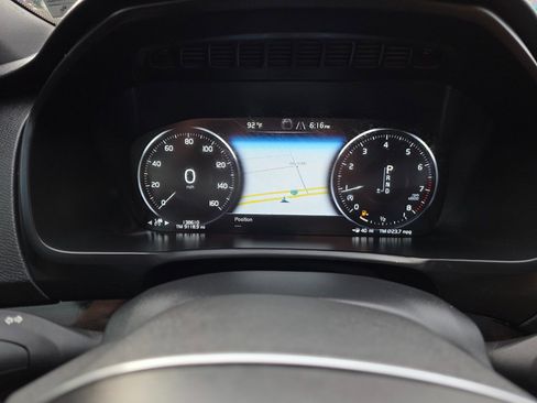 Used 2017 Volvo XC90 T6 Momentum w/ Vision Package image 25