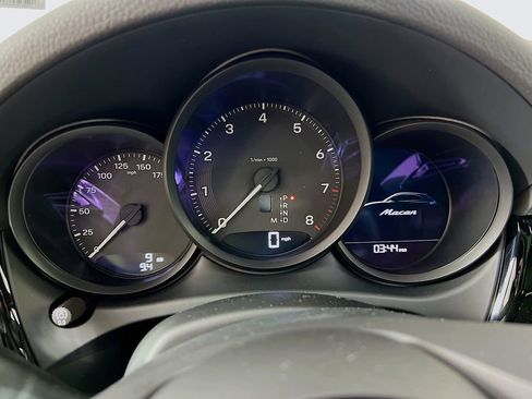 New 2026 Porsche Macan image 13