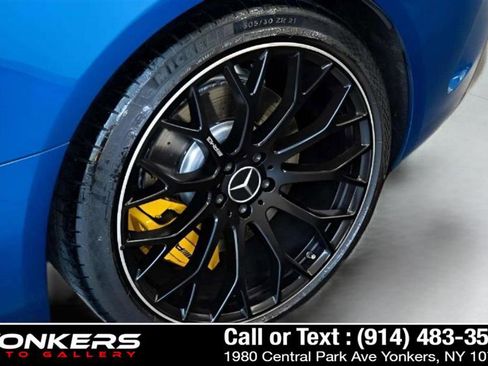Used 2022 Mercedes-Benz SL 55 AMG 4MATIC w/ Driver Assistance Package image 77