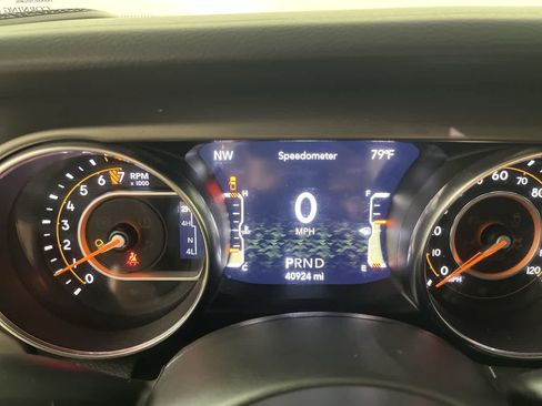 Used 2022 Jeep Gladiator Sport AWD/4WD image 17