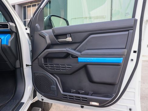 Used 2024 Toyota Tacoma TRD Off-Road image 36