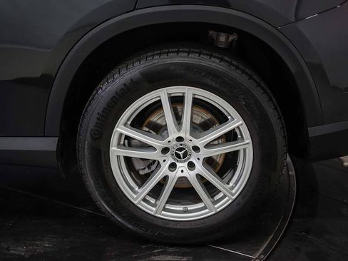 Used 2025 Mercedes-Benz GLC 300 4MATIC image 7