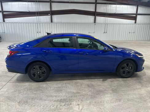 Used 2023 Hyundai Elantra SEL FWD image 6