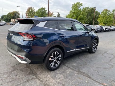 Used 2023 Kia Sportage EX AWD/4WD image 7